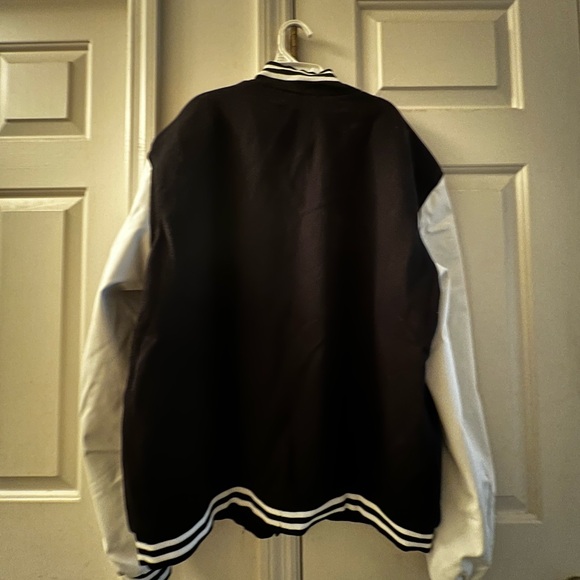 Decrum Varsity Jacket XL NWT - Picture 3 of 3